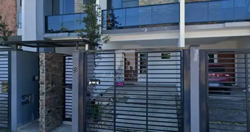 Casa com 3 quartos à venda na Rua Lisboa, Floresta, Joinville