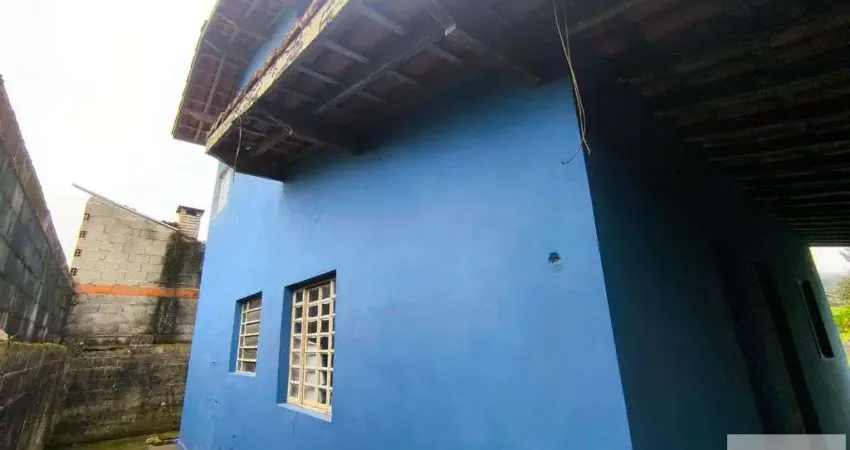 Casa a venda de 02 Quartos no Jardim Carolina em Ubatuba