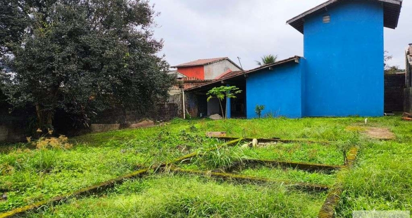 Casa a venda de 02 Quartos no Jardim Carolina em Ubatuba