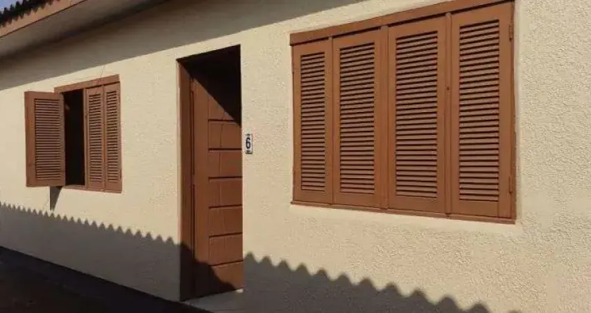 Casa com 2 quartos para alugar na Vila São José, Porto Alegre 