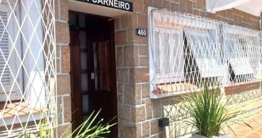 Apartamento com 2 quartos para alugar no Santo Antônio, Porto Alegre 