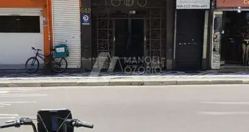 Ótima opção COMERCIAL em CENTRO DE CURITIBA/PR - R$1.100,00 + COND. - Venha conferir.