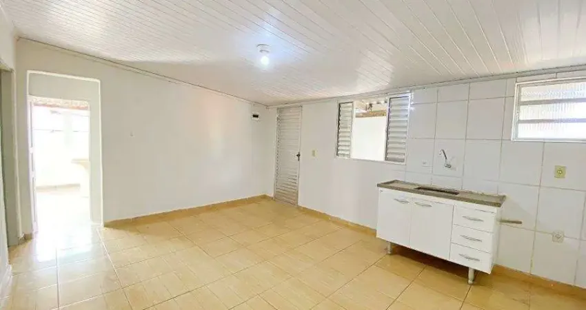 Casa 01 dormitório, sem vaga - aluguel r$ 850/mês - vila matilde- são paulo/sp - 35 metros quadrados.