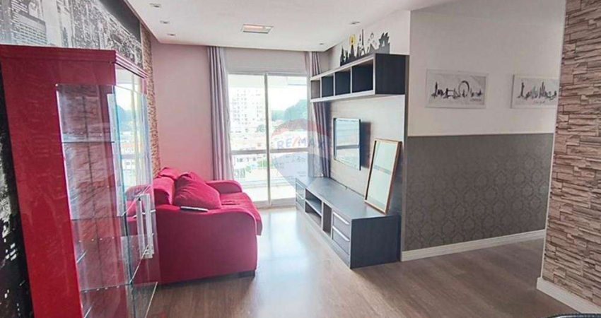 Excelente apartamento mobiliado, 3 dormitórios, 2 suítes com armários embutidos, cozinha planejada, 1 vaga de garagem compartilhada.