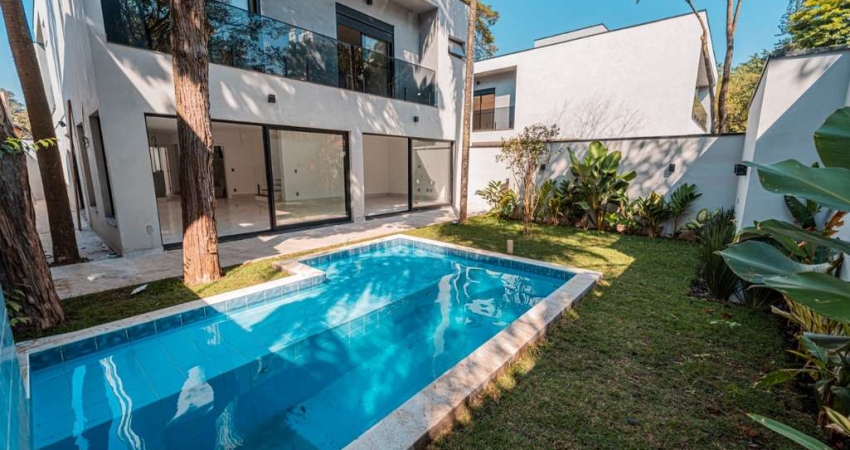 Atraente casa em condomínio para venda com 4 quartos, sendo 4 suítes, 380m²