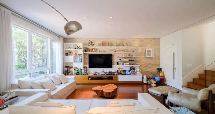 Aconchegante casa em condomínio para venda com 3 quartos, sendo 3 suítes, 361m²