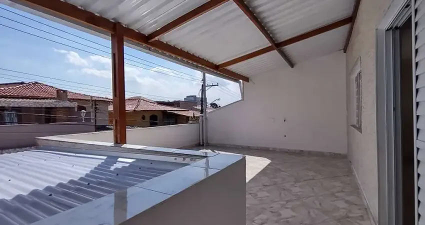 Versátil casa tipo para locação com 3 quartos, sendo 1 suíte, 140m²