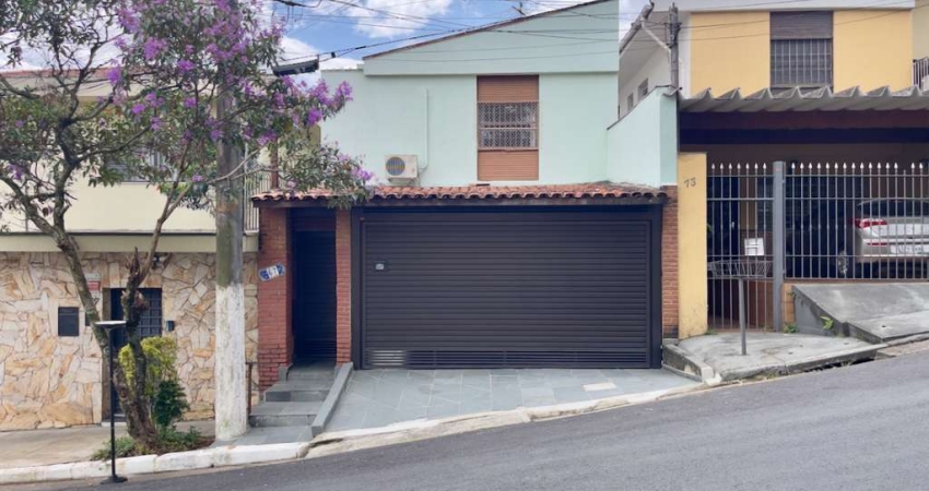 Funcional casa tipo para venda com 3 quartos, sendo 1 suíte, 157m²