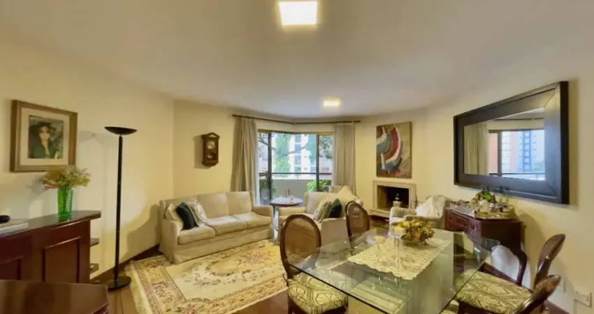Sensacional apartamento tipo para venda em Moema com 4 quartos, sendo 2 suítes, 142m²