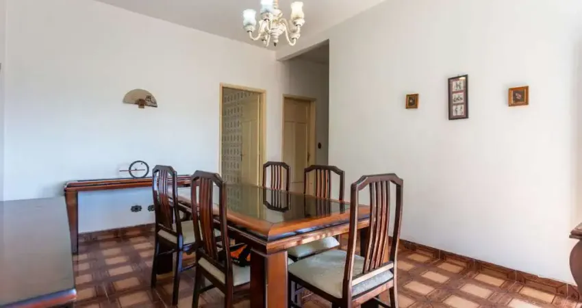 Aconchegante casa tipo para venda em vila inglesa com 3 quartos, 217m²