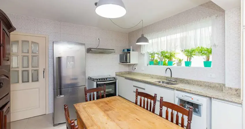 Agradável casa para venda em Brooklin com 4 quartos, sendo 2 suítes , 144m²