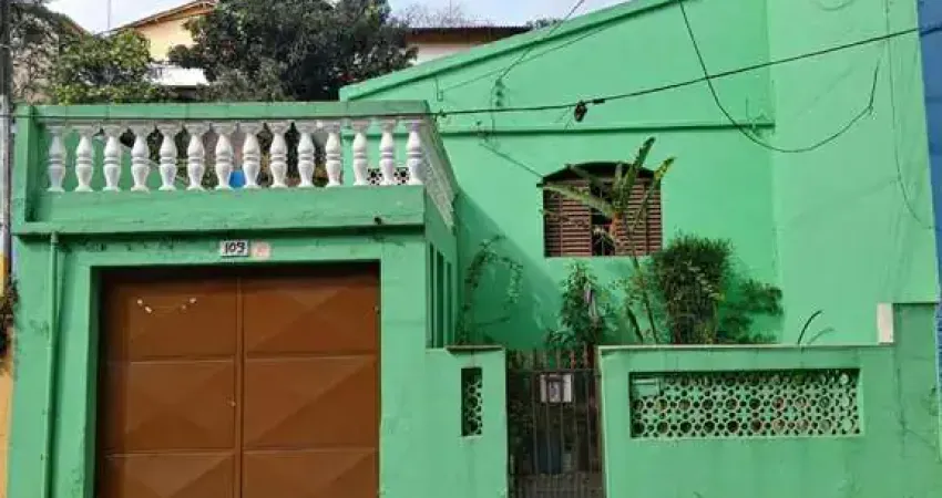 Confortável casa tipo para venda em jardim itacolomi com 2 quartos, 130m²