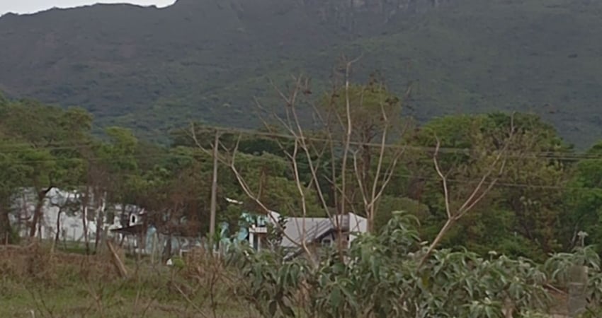 Linda chácara com visão para as montanhas em Igarapé