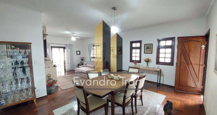 Cada em SJCampos 250m² - 3 d (1 Suíte) - 3 Vagas - R$ 2.200.000,00