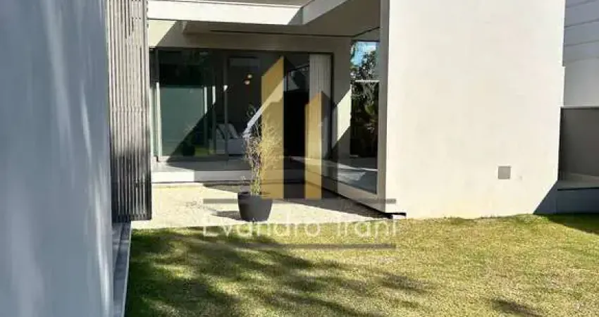 Casa À Venda - R$ 4.450.000,00 - Cond. Reserva das Figueiras