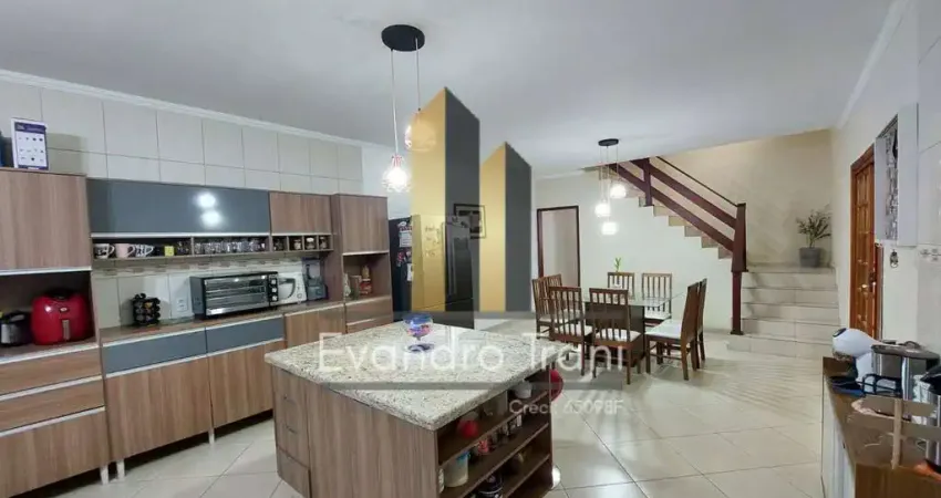 Casa À Venda 3 dorm.  (1 Suíte) - V. Industrial - R$ 750.000,00