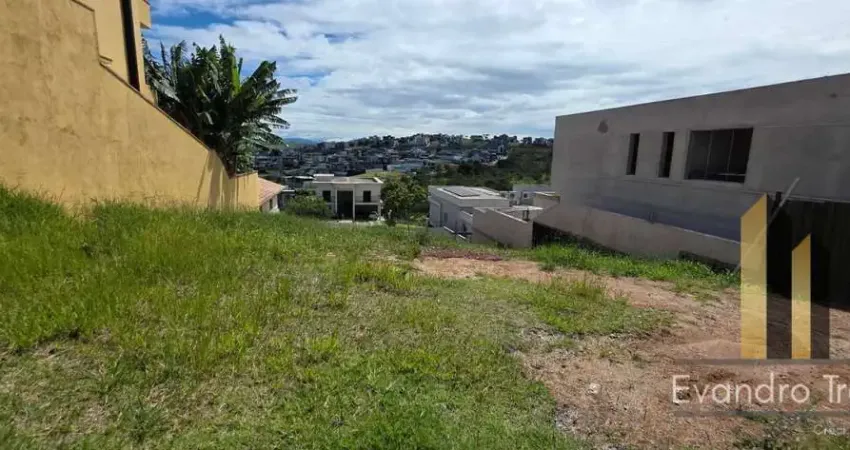 Terreno à Venda |451m² | Frente ampla | Vista privilegiada |Urbanova