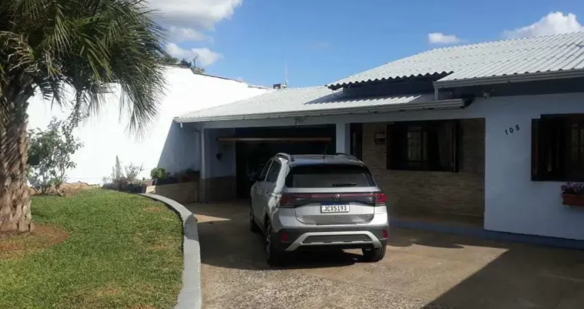 Vendo Ótima Casa Com Piscina na Cecília - Viamão