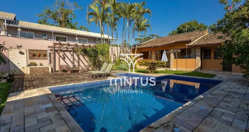 Casa com 4 quartos à venda na Avenida Guarapuava, 971, Caiobá, Matinhos