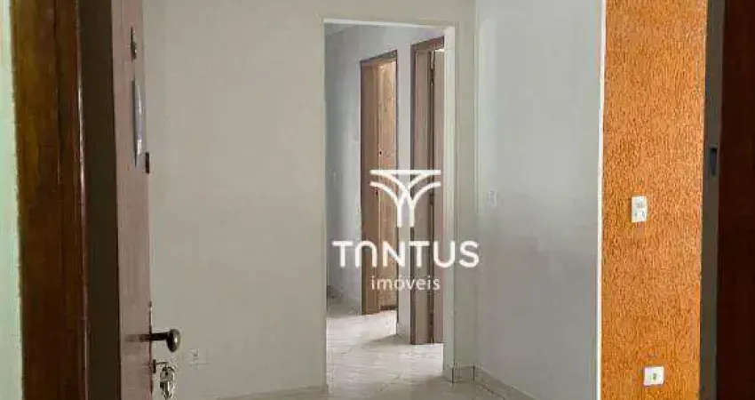 Apartamento com 3 dormitórios para alugar, 63 m² por R$ 2.300,00/mês - Capão Raso - Curitiba/PR