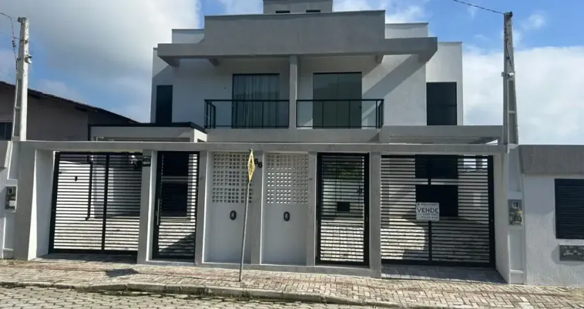 Sobrado Novo com 2 Suítes à Venda em Mariscal — Pronto para Financiamento!