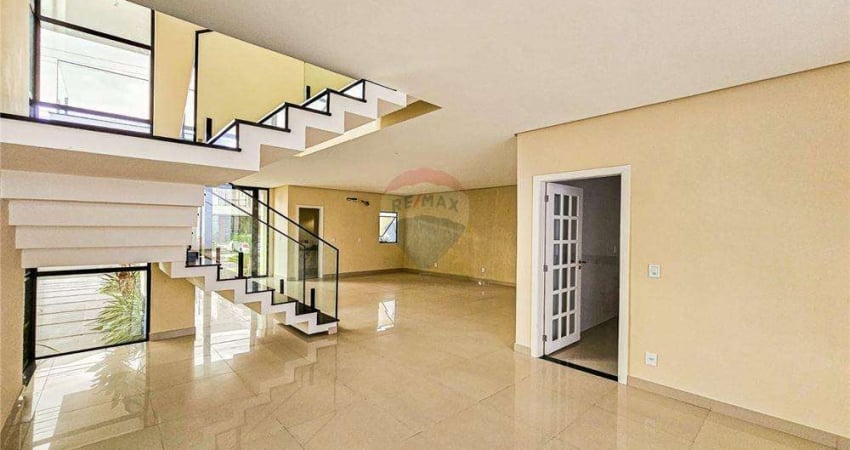 CASA À VENDA COND. RESIDENCIAL TAPAJÓS  - AV. TORQUATO TAPAJÓS - R$ 1.150.000,00