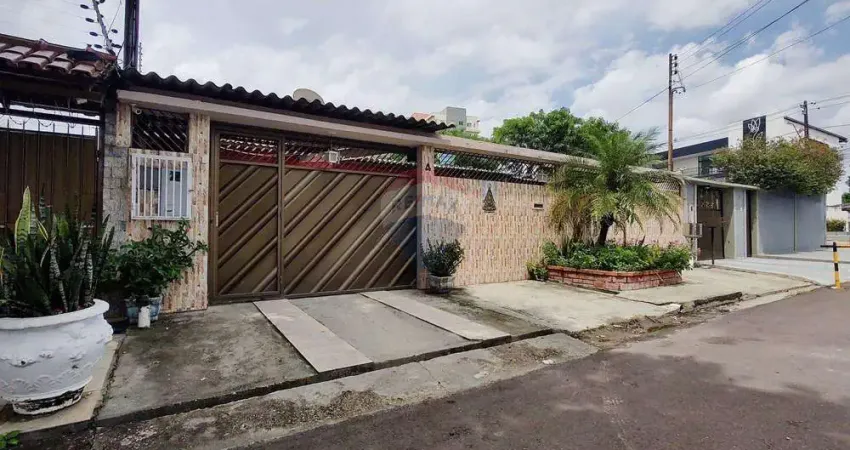 Casa com 3 quartos à venda no Parque 10 de Novembro, Manaus