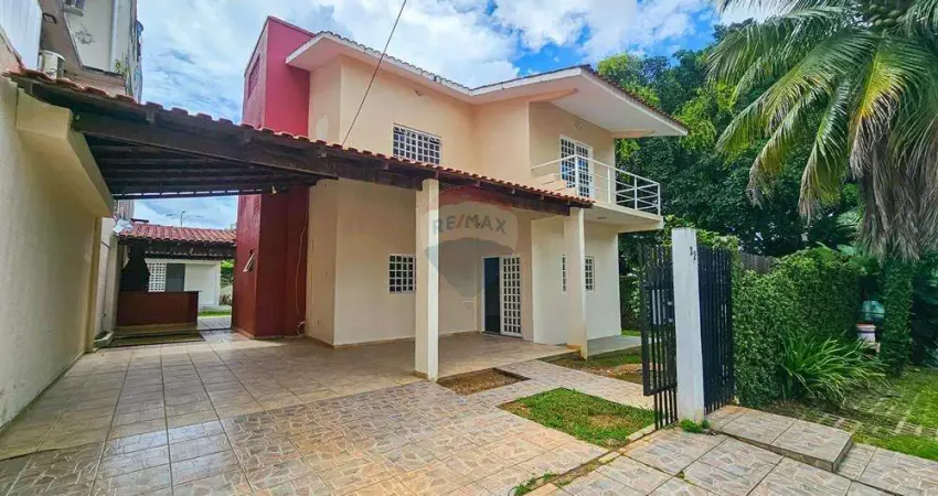 Casa Duplex com 4 Suítes e 265m² à R$870.000 na Ponta Negra