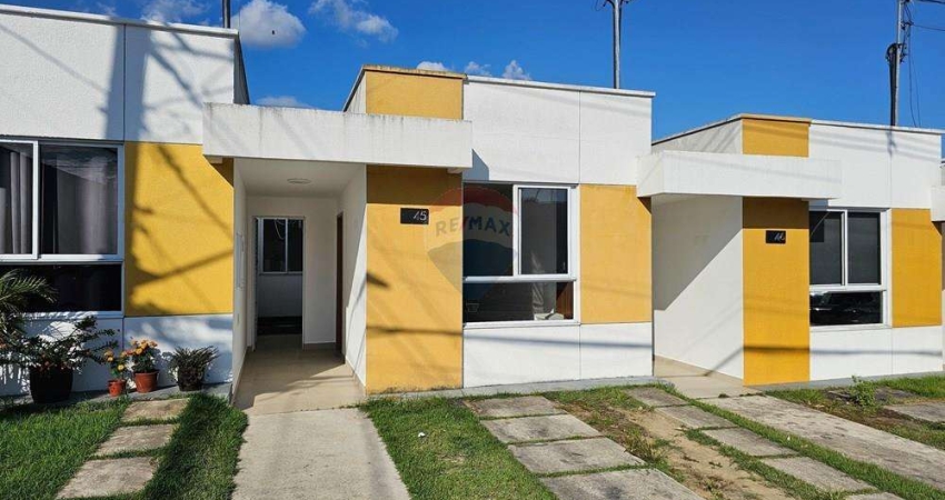 Casa em condomínio fechado com 2 dorm. à venda por R$ 470.000,00