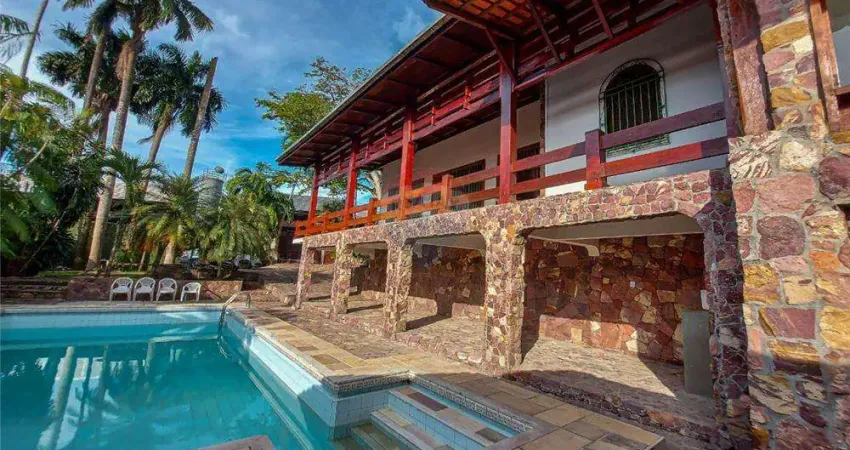 Casa estilo colonial com 4 suites, área gourmet + piscina no bairro aleixo por r$ 1.850.000,00
