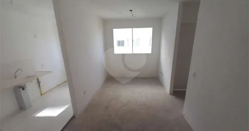 Apartamento à venda com 2 quartos no condomínio agua marinha, são paulo - sp