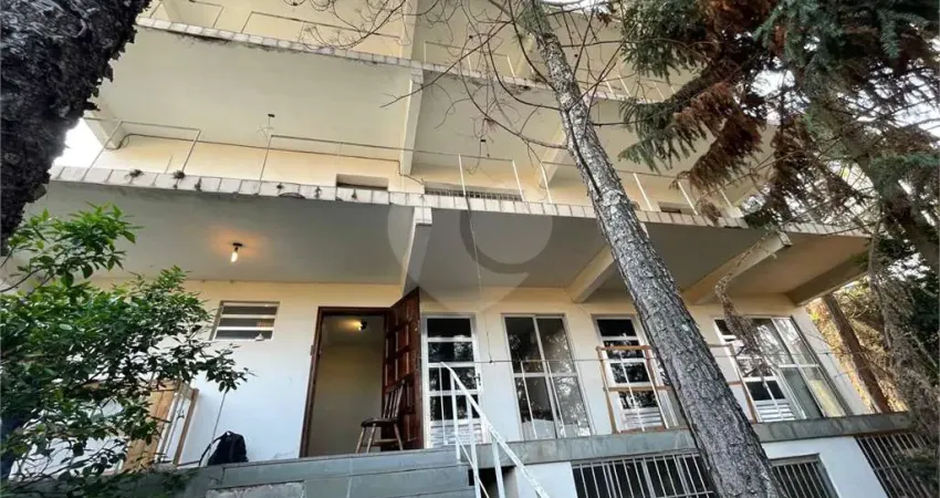 Casa à venda com 3 quartos, sendo 1 suíte,  em cidade jardim, são paulo - sp