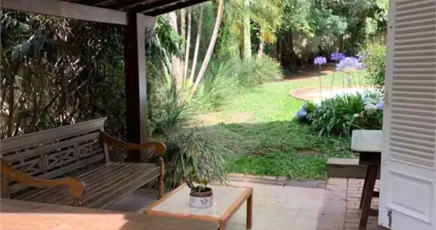 Sobrado à venda com 4 quartos, sendo 4 suítes, em morumbi, são paulo - sp