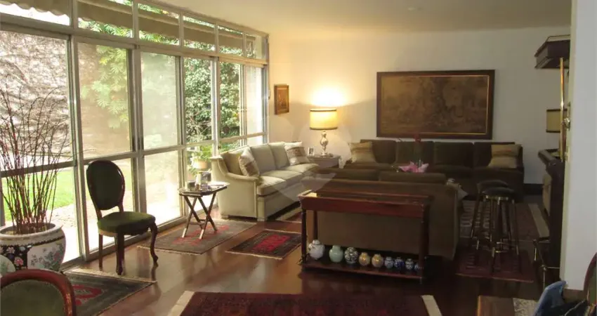 Casa à venda com 4 quartos, sendo 2 suítes, em jardim guedala, são paulo - sp