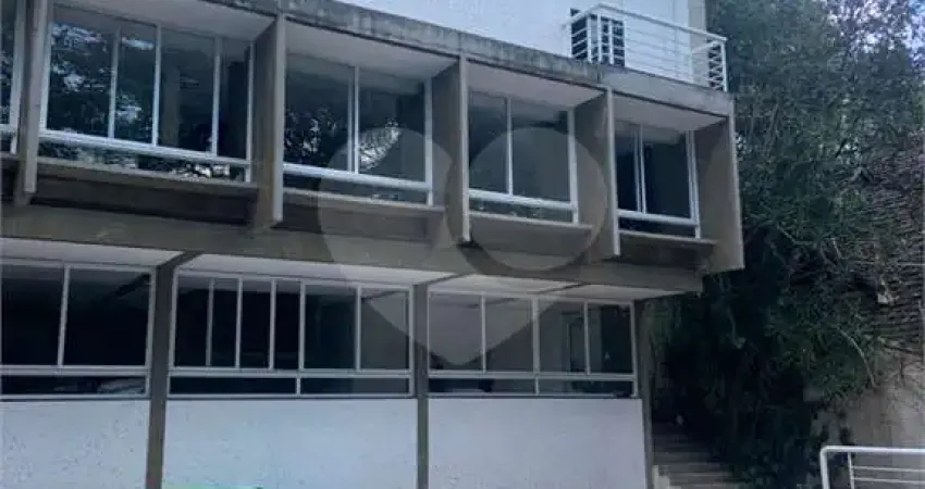 Sobrado à venda com 7 quartos, sendo 4 suítes, em morumbi, são paulo - sp