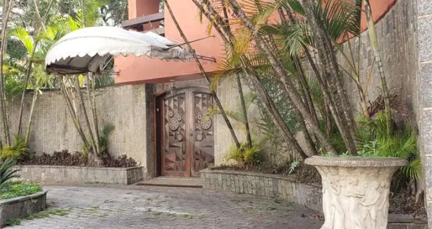 Casa à venda com 6 quartos, sendo 4 suítes, em vila sônia, são paulo - sp