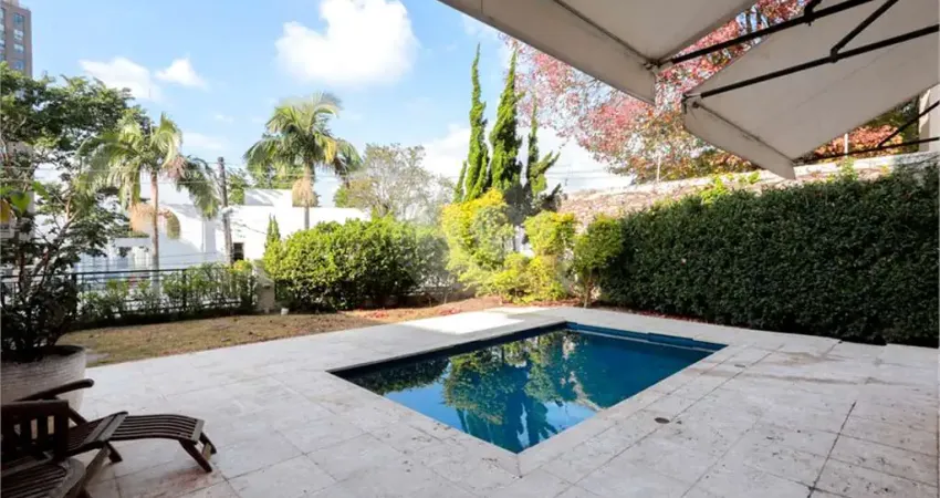 Casa à venda ou para alugar com 4 quartos, sendo 4 suítes, em real parque, são paulo - sp