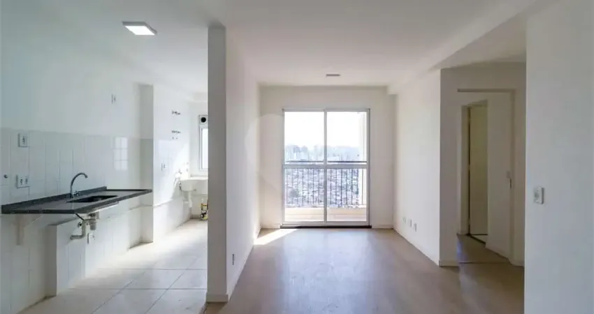 Apartamento à venda com 2 quartos, sendo 1 suíte, no condomínio Sonata, São Paulo - SP