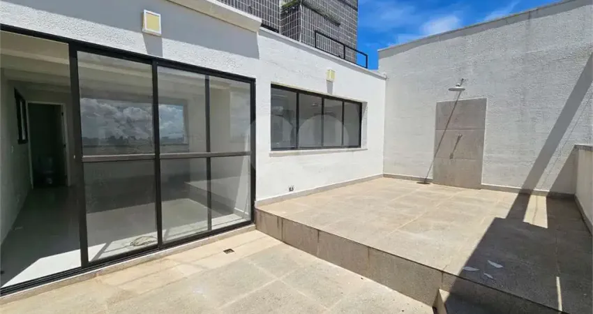 Cobertura à venda com 2 quartos, sendo 1 suíte, no condomínio Jardim Guedala, São Paulo - SP