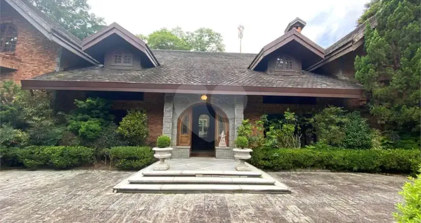 Casa à venda ou para alugar com 5 quartos, sendo 3 suítes, em Morumbi, São Paulo, SP