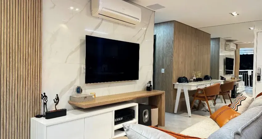 Condominio grand mooca 2 suítes, 2 vagas e depósito andar alto