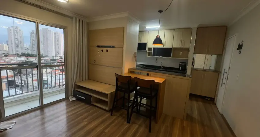 Apartamento para locação na Mooca – 50m² | 2 dormitórios | Varanda envidraçada | 1 vaga | Condomínio clube
