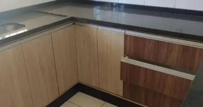 Excelente imóvel em ótima localização, 3 dormitórios com suíte e ponto comercial