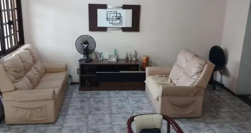 Ótimo sobrado a venda com excelente localização, 3 minutos do centro de caçapava