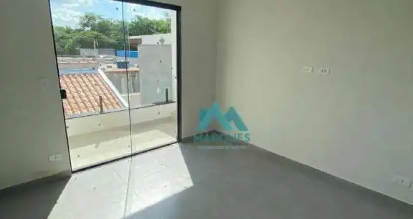Lindo Sobrado com 3 dormitórios no Museu
