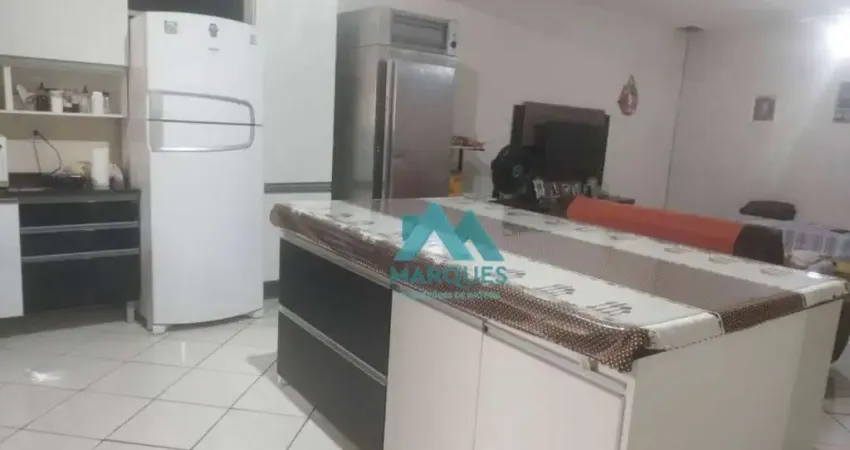 Excelente Casa de terreno inteiro no Residencial Esperança