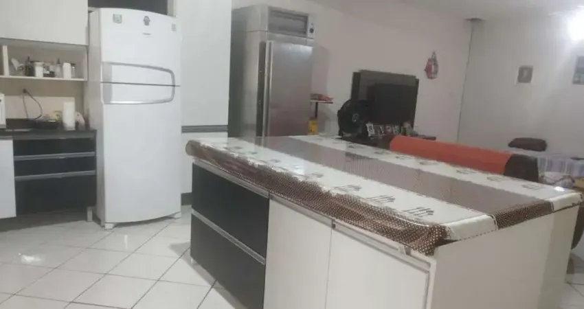 Excelente casa de terreno inteiro no residencial esperança