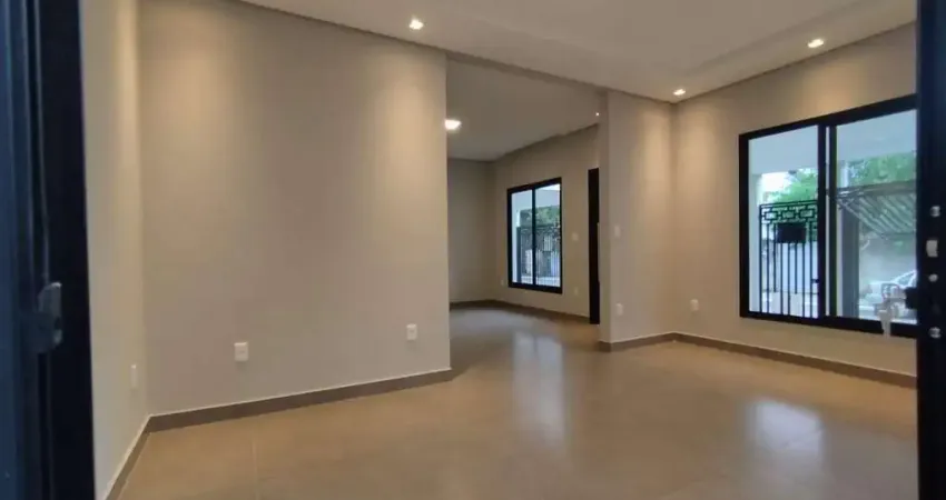 Maravilhoso sobrado, com espaço amplo e confortável para sua família.