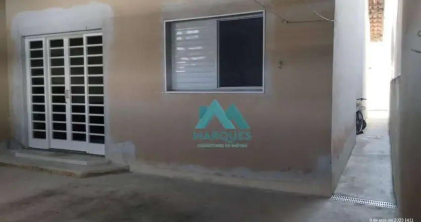 Excelente casa térrea, com uma maravilhosa cozinha planejada, ótima localização
