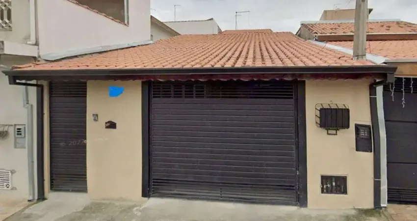 Excelente casa térrea, com uma maravilhosa cozinha planejada, ótima localização